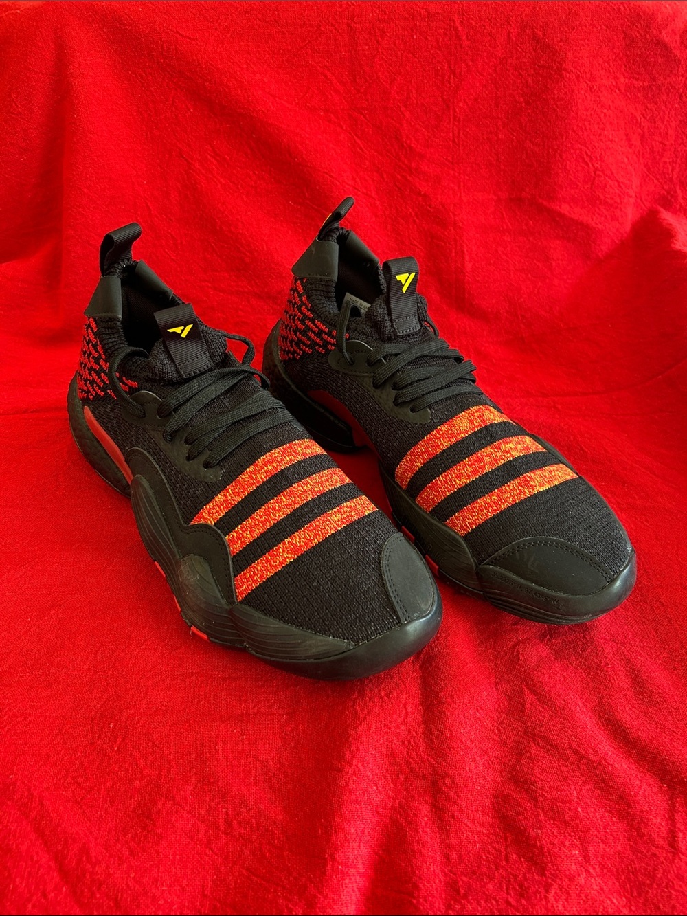 adidas Men's Black and Red Athletic Sneakers